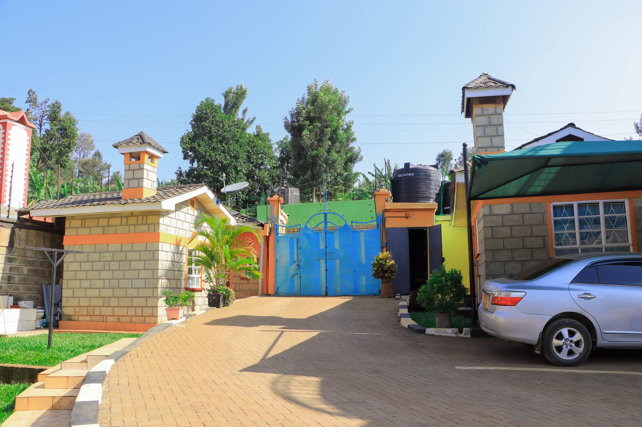 The Rivers Court gated estate compound near Meru town, photo 1